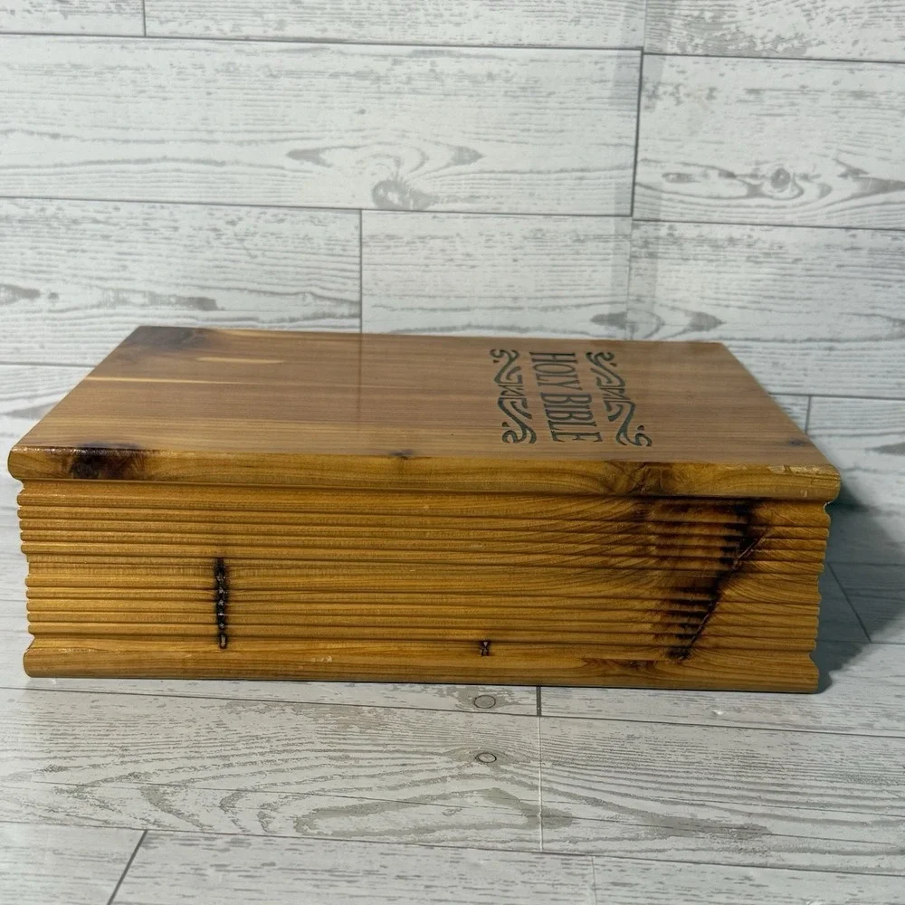 VTG Holy Bible KJV Remembrance Edition Cedar Box Case Union Made USA Local 478
